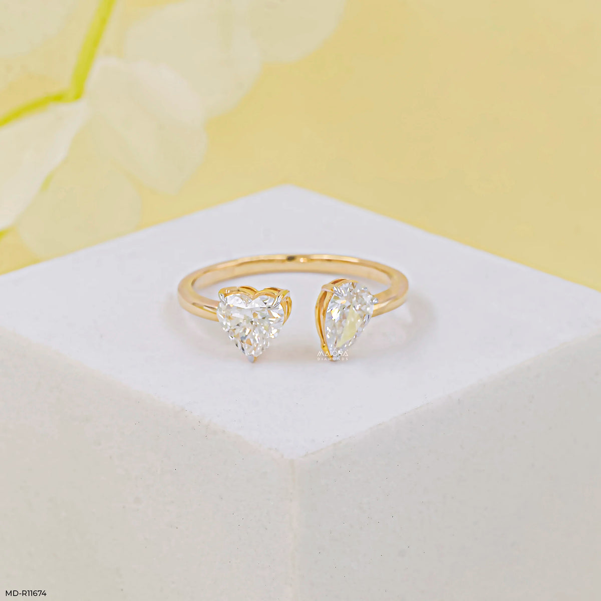 Peart Toi et Moi Solitaire Diamond Rings