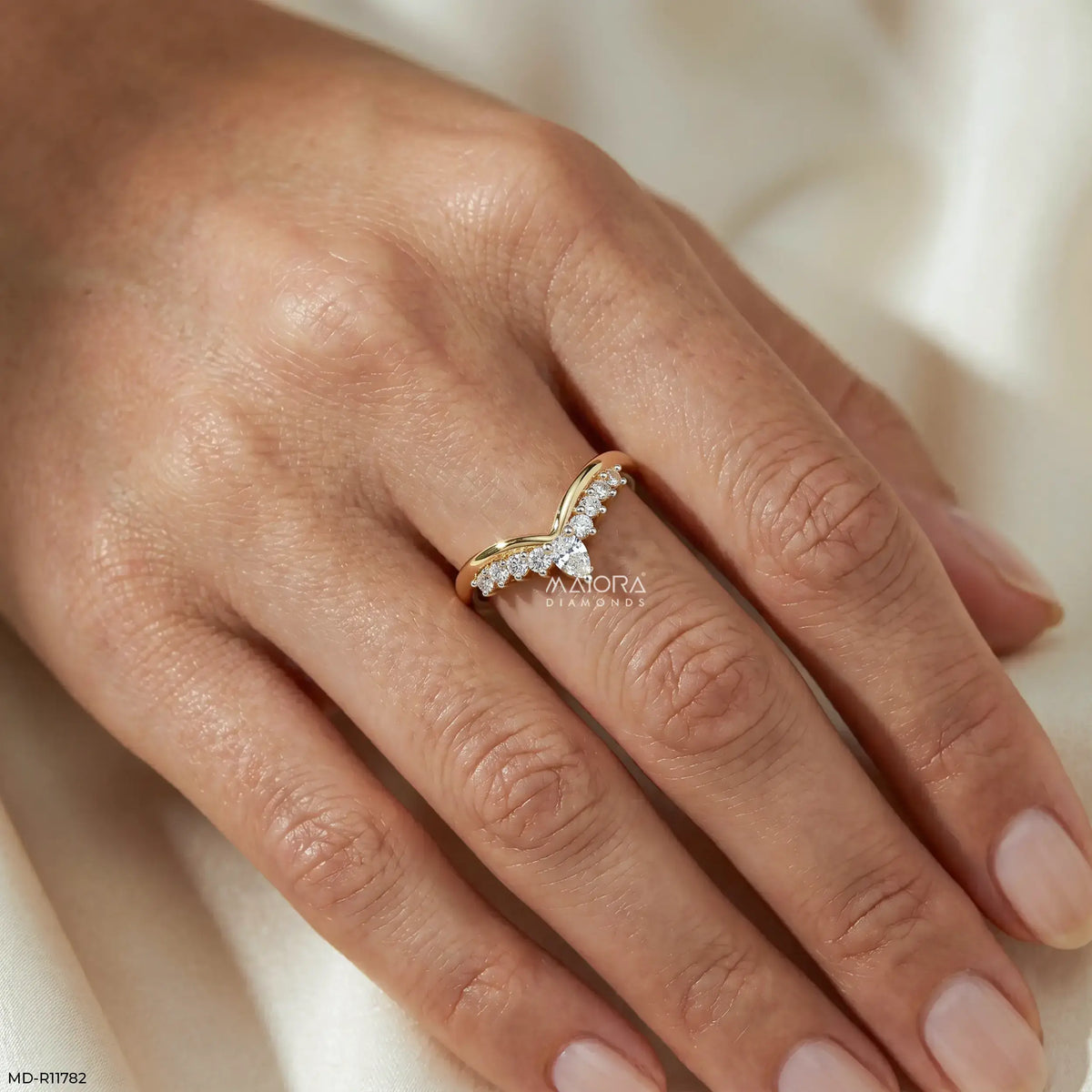 Petal Wave Vanki Diamond Ring
