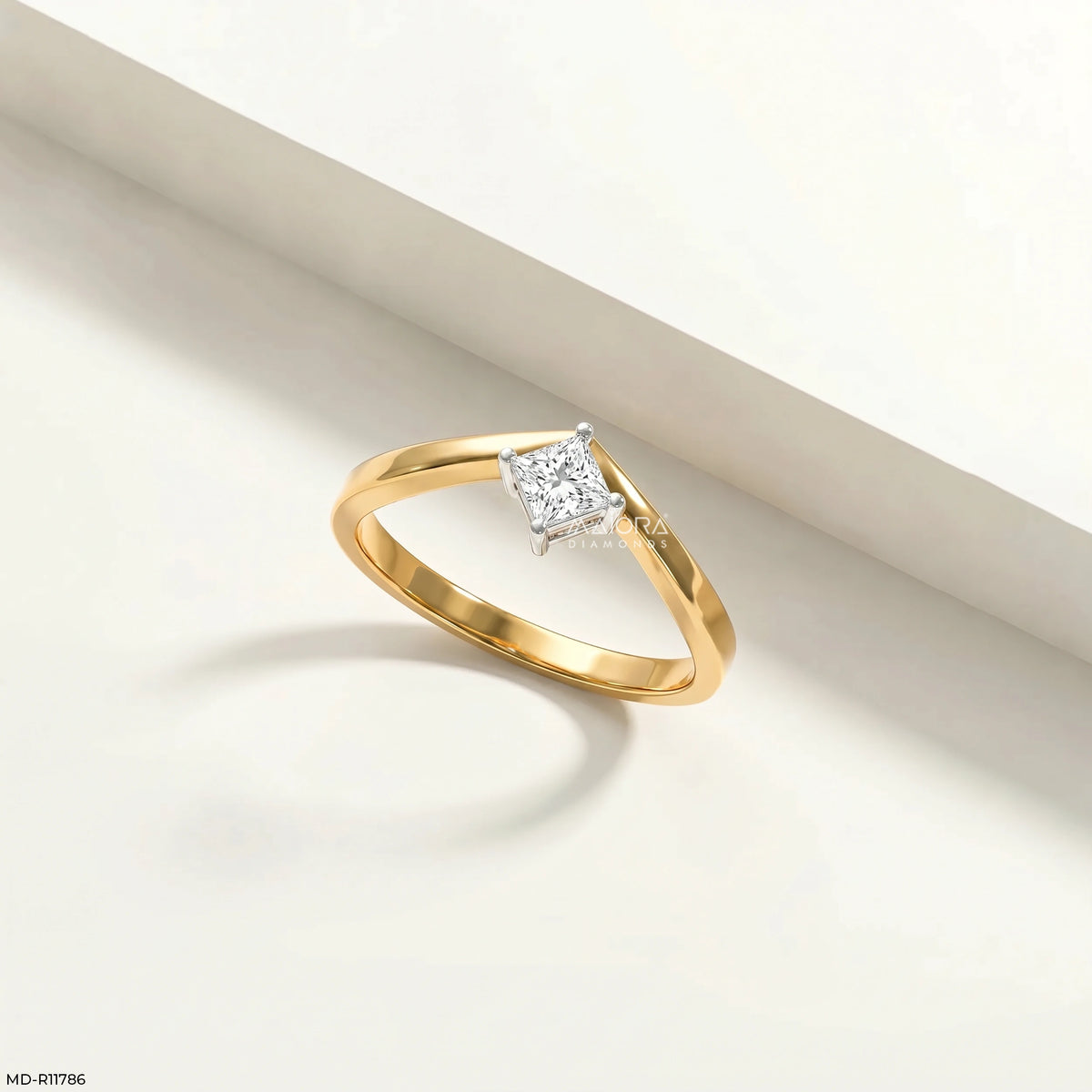 Regent Princess Solitaire Vanki Diamond Ring