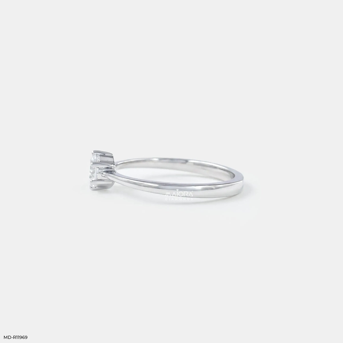 Shiney Round Solitaire Diamond Ring