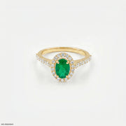 Nature Beauty Oval Emerald Diamond Ring