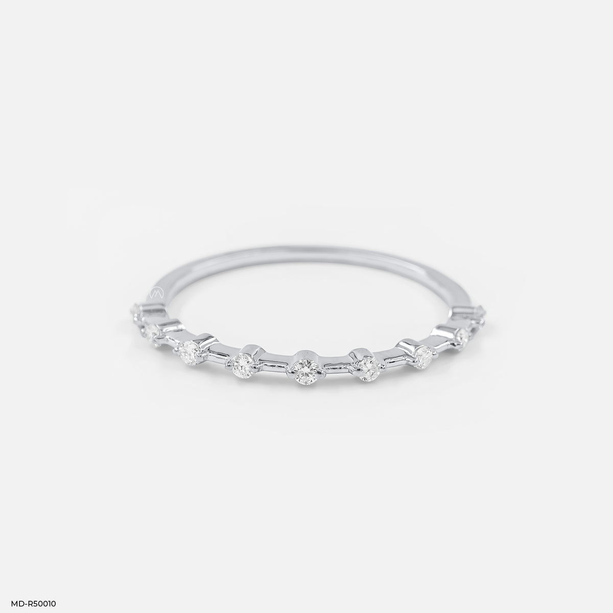 Minimal Lab Diamond Ring